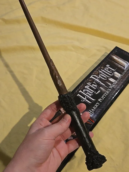 Harry Potter Light Up Wand - Picture 4 of 4